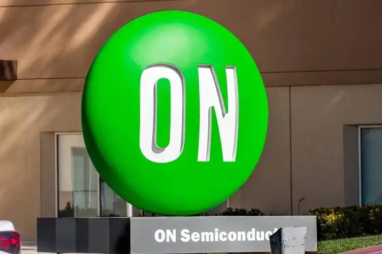 安森美推出业界领先的模拟和混合信号平台(图1) 9-2411251IA5239.jpg